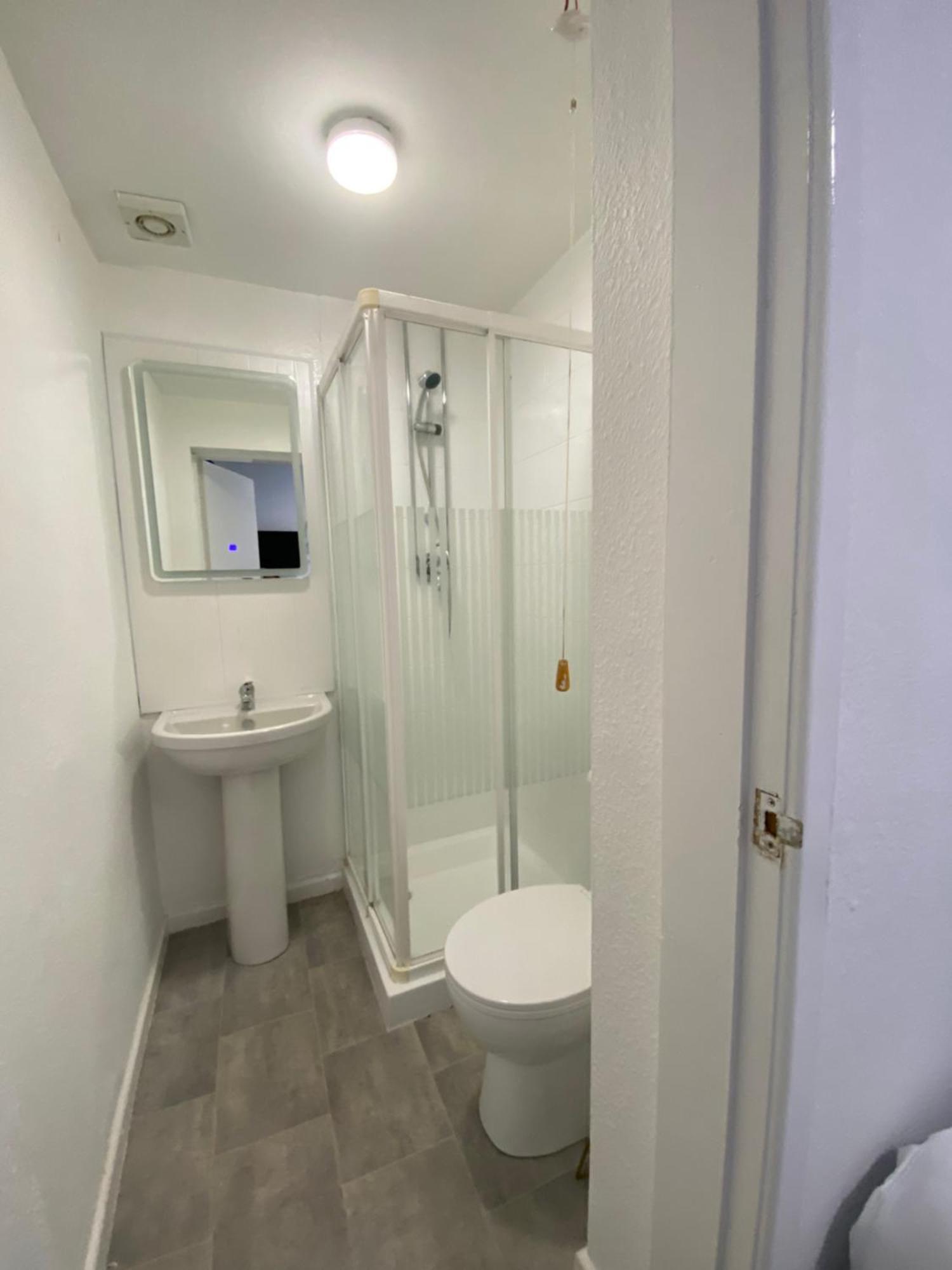 The New Athena Hotel Блекпул Екстериор снимка